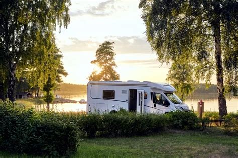 7 Best RV Roof Coatings Of 2022 Reviews Buying Guide And FAQs