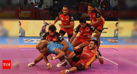 Bengaluru Bulls: Vivo Pro Kabaddi: 'Hosts' Bulls brush aside Warriors ...