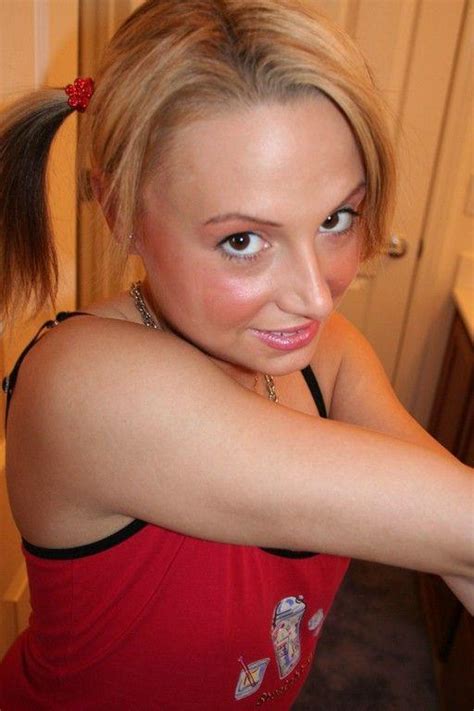 Pictures Of Nikki Hillton Getting Naked In The Bathroom Porn Pictures XXX Photos Sex Images