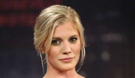 Katee Sackhoff In Katee Sackhoff Body Measurements Hair Color