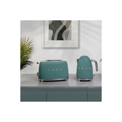 Smeg Bundle Set KLF03 Kettle TSF01 2 Slice Toaster Emerald Green On