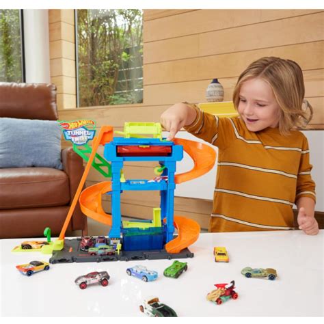 Hot Wheels City Avtopralnica z avtomobilčkom ki spreminja barvo Mattel nakupovanje v IgračeShop