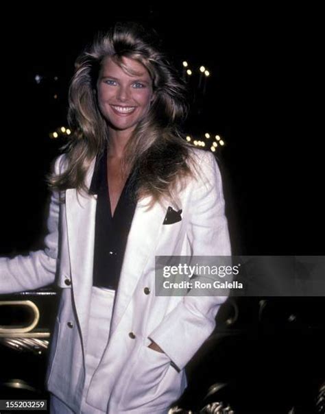 221 Christie Brinkley 1983 Photos & High Res Pictures - Getty Images