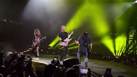 Metallica Played "Until It Sleeps" For The First Time In 15 Years: Watch