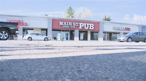 Kalamazoo restaurant hosts drive-in date night | WWMT