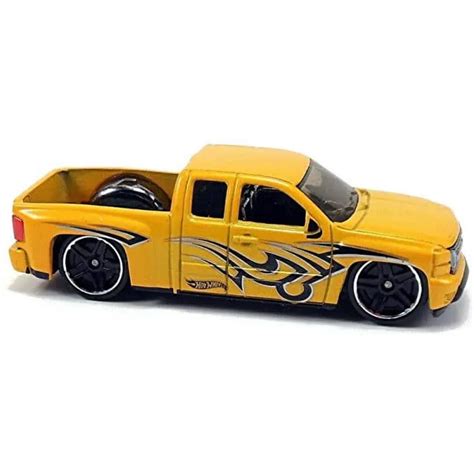 Hot Wheels Showroom Chevy Silverado Universo Hot Wheels