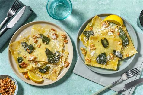 Zelfgemaakte Ravioli Met Spinazie Roomkaasvulling Recept Hellofresh