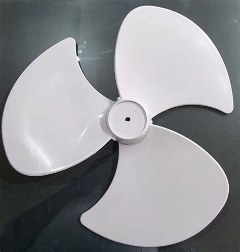 Plastic Wall Fan Blade Inch At Piece In New Delhi Id