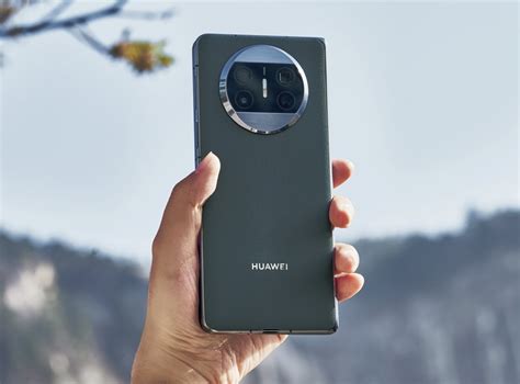 Huawei Mate X3 стал доступен для предзаказа в России