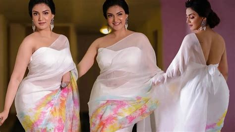 Honey Rose White Saree In A Function Youtube