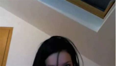 Beauty Teen Teases TNAFlix Porn Videos