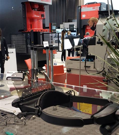 Fabtech Shines In Chi Town Metalforming Magazine Article