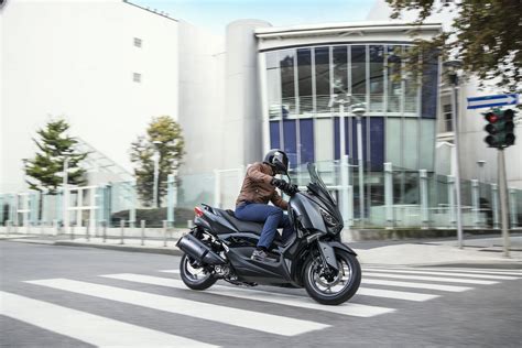 Yamaha XMAX 300 IRON MAX - Test, Gebrauchte, Bilder, technische Daten