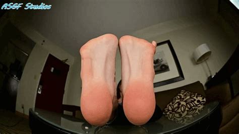 Strawberry Wrinkles Her Big Soles MOV Amateur Soles Giantess And Footjobs Clips Sale