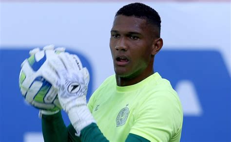 Grêmio e Bahia selam acordo por futuro do goleiro Adriel saiba valores