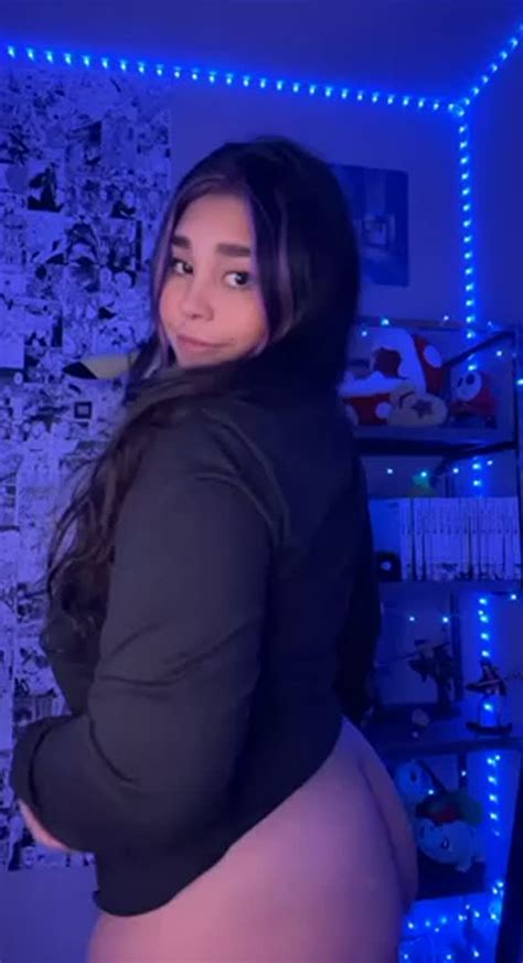 Happy And Shy When I Get Naked Scrolller