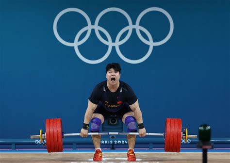 Weightlifting Chinas Liu Claims Mens 102kg Category Gold Reuters