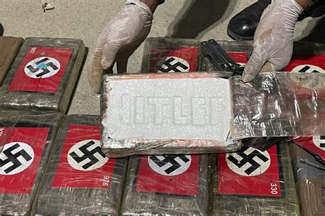 Incautan En Puerto De Paita 57 Kg De Cocaína Marcados Con Esvásticas Y El Nombre De Hitler