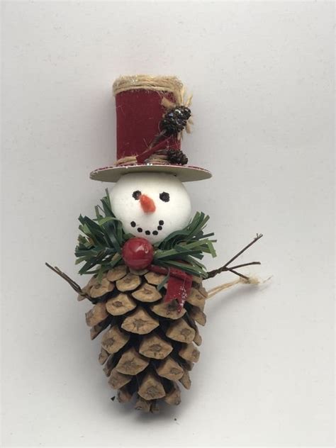 DIY Pine Cone Christmas Crafts - Sweetheart