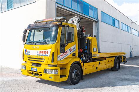 Capozucca Service Soccorso Stradale E Autofficina Civitanova Marche