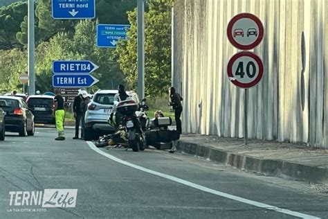 Incidente Allo Svincolo Terni Est Tra Moto E Auto Terni Life