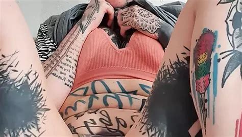 Squirting Milf Aewin Benutzt Feuchte Muschi Mit Den Fingern Xhamster