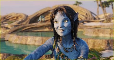 Why Are the Na'vi People Blue in 'Avatar'? James Cameron Explains the ...