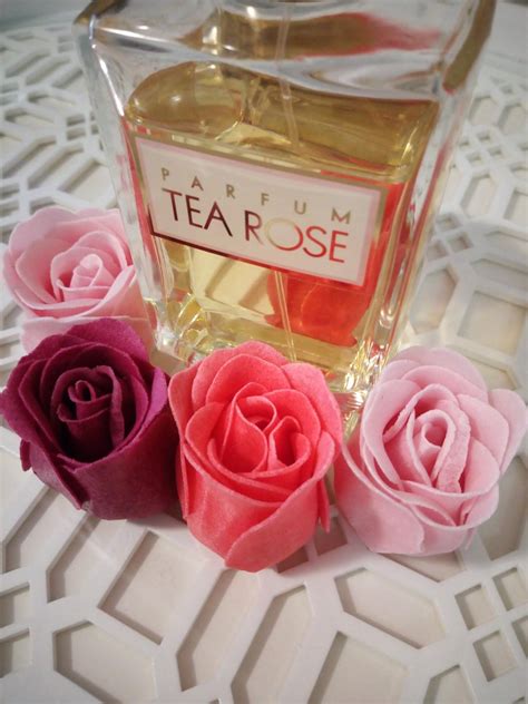 Tea Rose Perfumer's Workshop perfume - a fragrance for women 1977