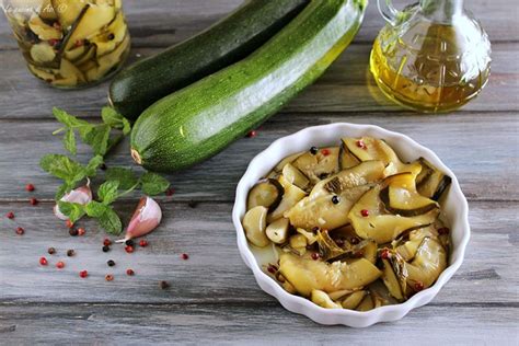 Zucchine Sott Olio Una Semplice Gustosa Preparazione Per Conservare Una