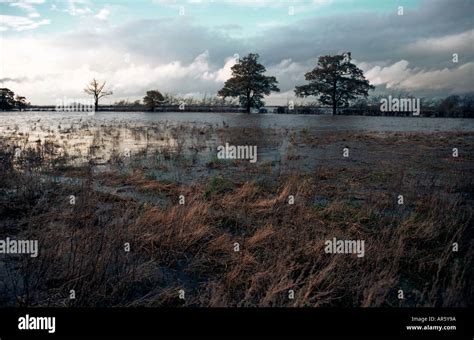 Lincolnshire flooding hi-res stock photography and images - Alamy