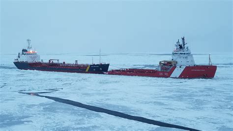 Ccgs Capt Molly Kool Tows Halifax Shipping Newsca