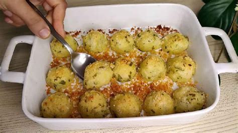 Boulettes de pommes de terre simple et délicieuses