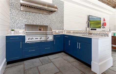 Outdoor Base Cabinets l Trex Outdoor Kitchens