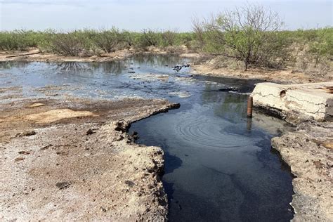 Texas oil wells are suddenly erupting with water. No one knows why ...