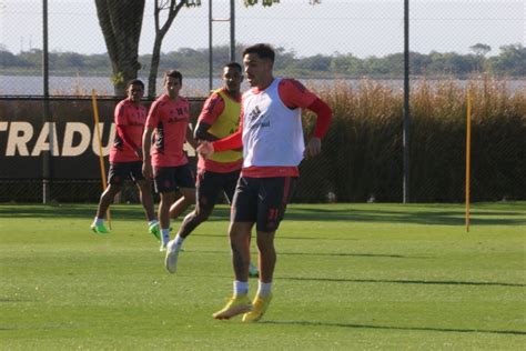 Escala O Do Inter Liziero Desfalque E Mauricio Volta Contra O Cear