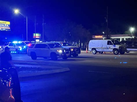 Multi-vehicle crash involving Pinellas County deputy leads to arrest | WFLA