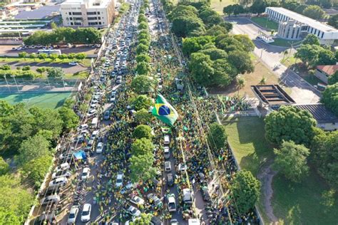 Midianews Bolsonaristas Se Re Nem Em Frente A Batalh Es Do Ex Rcito