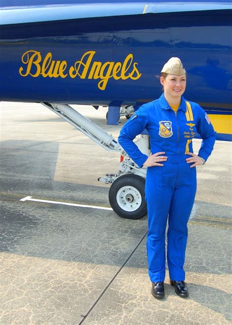 Katie Higgins First Female Blue Angel Female Pilots Blue Angels Blue