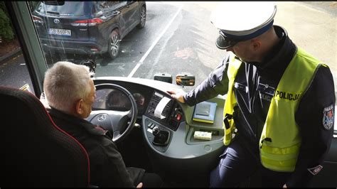 Z Kamer Na Kontroli Autobusu Nasze Dzieci Jad C Na Ferie Maj By