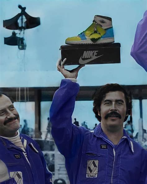 pablo escobar em 2022 | Ideias de desenhos para tatuagens, Imagens de ...