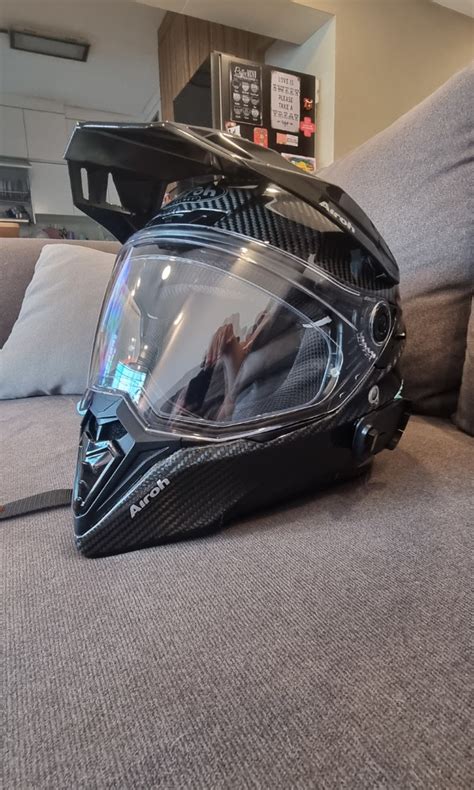 Airoh commander carbon, Motorcycles, Motorcycle Apparel on Carousell