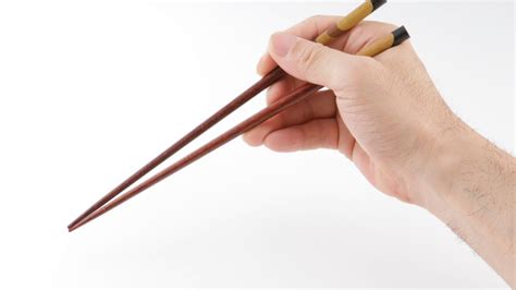 How To Use Chopsticks | Right & Left Handed | Eating Rice & Noodles