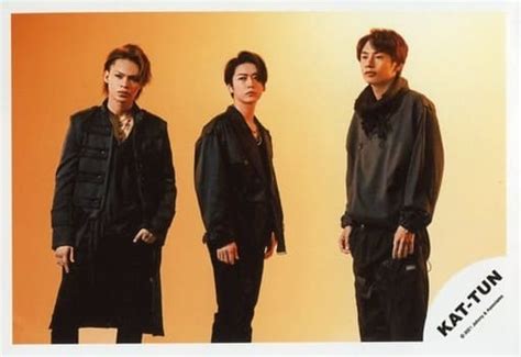 駿河屋 Kat Tun 集合 3人 横型・膝上 シングル「we Just Go Hard Feat Ak 69 Euphoria