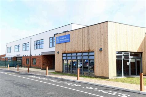 Michelle Keegan Stuns As She Poses In Crop Top During Night Out In Manchester Hot Lifestyle News