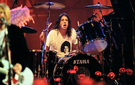 What Drum Set Does Dave Grohl Use? In-Depth Guide 2024