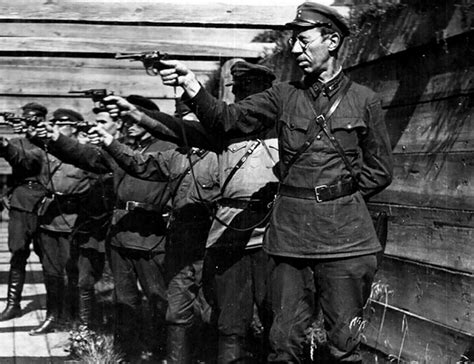 Как главный палач НКВД попал в Бессмертный полк