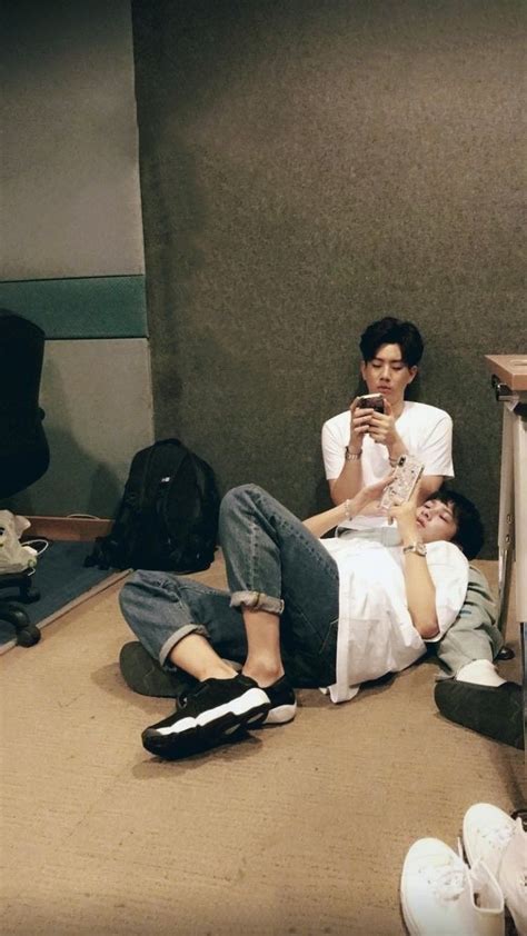 Offgun Gmmtv Actors Cute Gay Couples Boyfriend Pictures