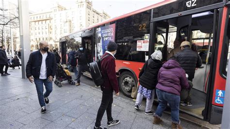 El Transporte P Blico De Zaragoza Gana Viajeros En Pero Sigue Un