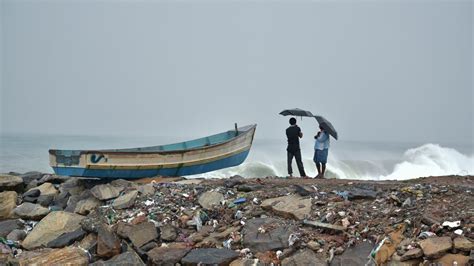 Cyclone Ockhi Kills at Least 12 in India; Dozens of Fishermen Rescued ...