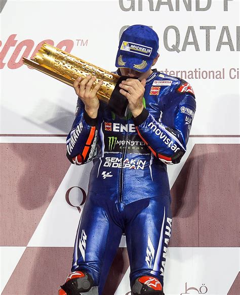 Maverick Viñales impresiona y es el primer líder de MotoGP